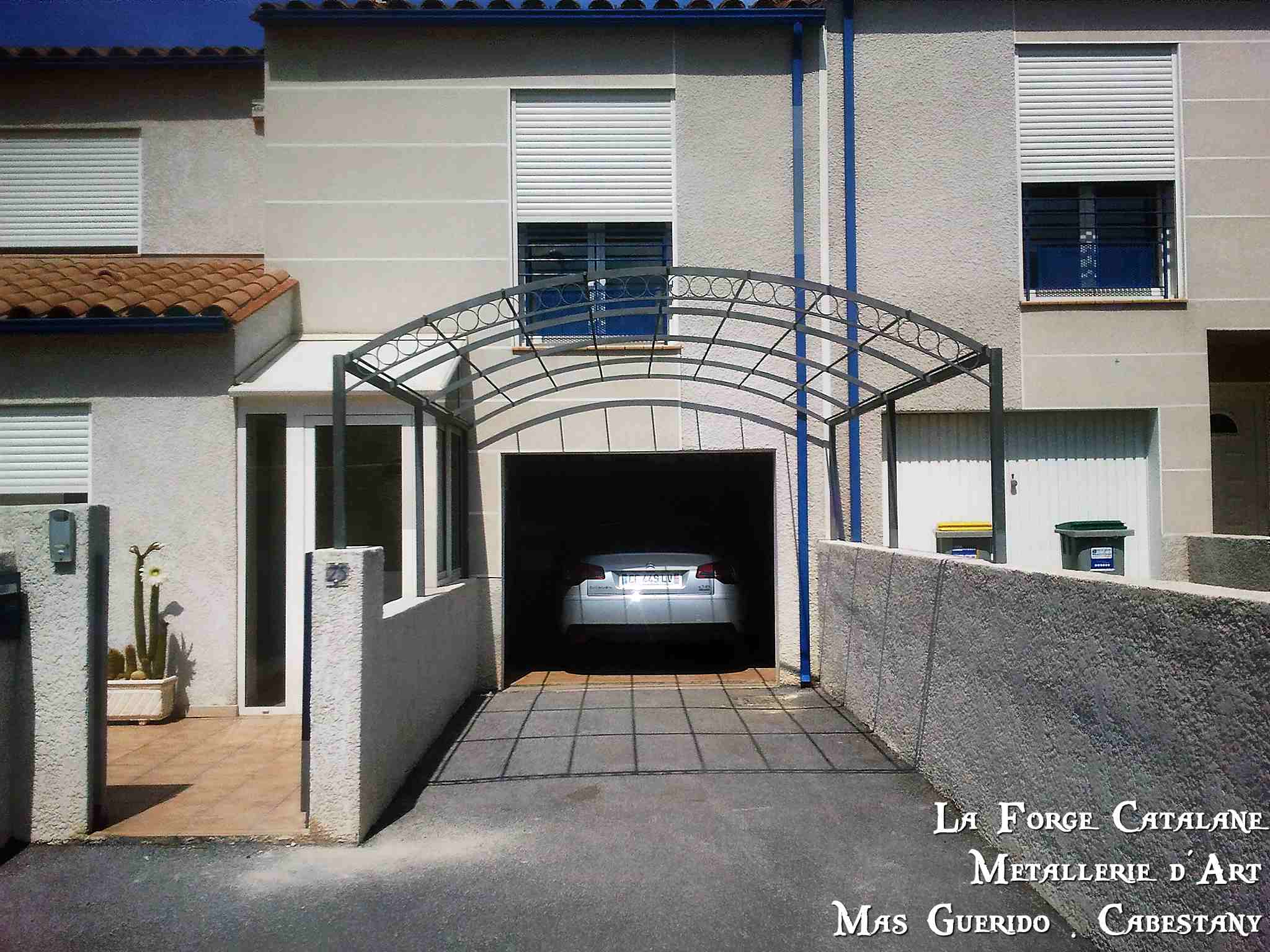 pergola abris de voiture cintree fer Forge Catalane Cabestany.jpg